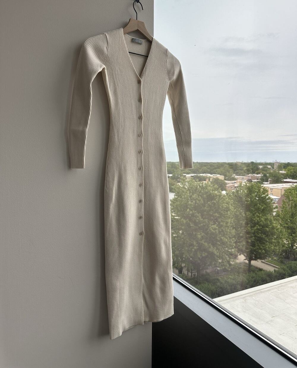 Lichi Sweater Dress Beige Ribbed Knit Button Front V-Neck XS Long Sleeve Midi